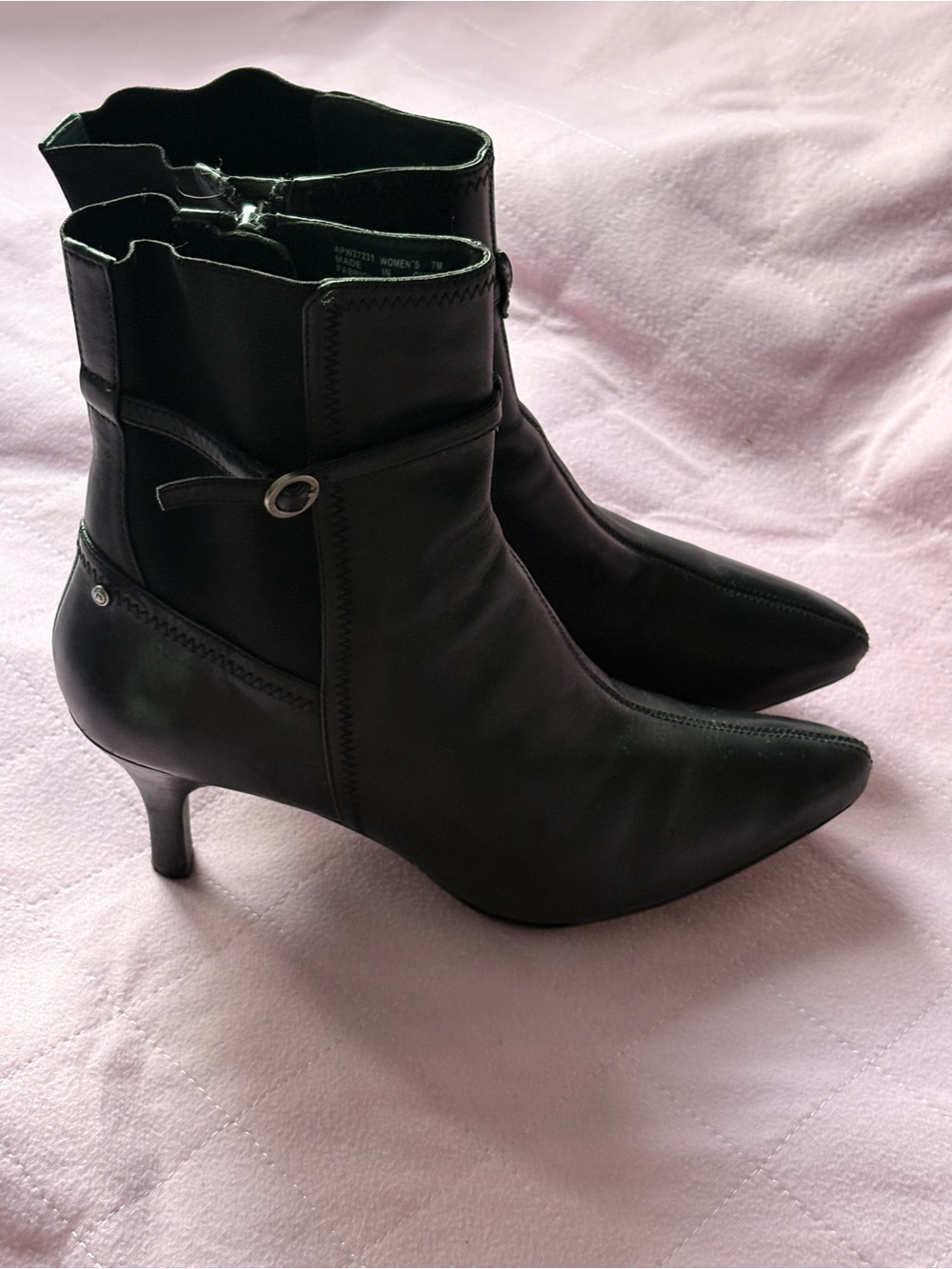 Rockport Black Pointed Toe Ankle Boots with Kitten Heel